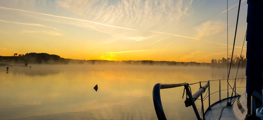 Morgentau auf dem See